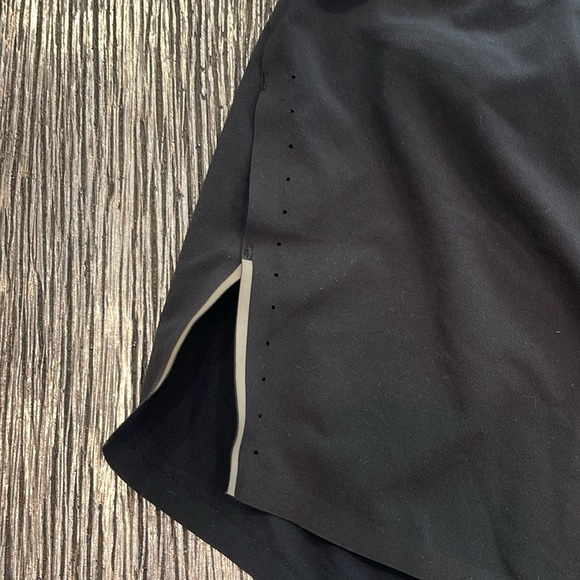 Nike Black Aeroswift Shorts Size Small - Picture 4 of 10